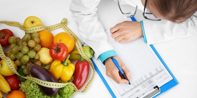 متخصص تغذیه