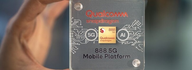 Snapdragon-888-Chip-Case-In-Hand-810x298_c.jpg