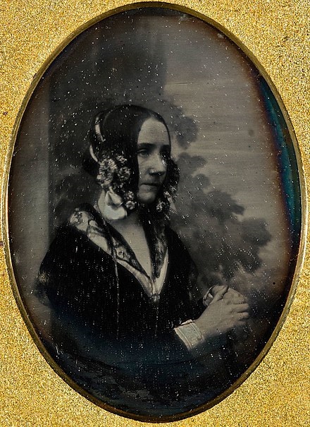 440px-Ada_Byron_daguerreotype_by_Antoine_Claudet_1843_or_1850.jpg