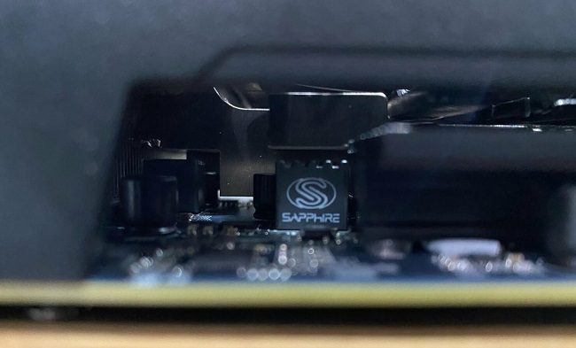 Sapphire-Radeon-RX-570-Duo-_-Dual-AMD-Polaris-GPU-Mining-Graphics-Card-_7-1480x1110.jpg