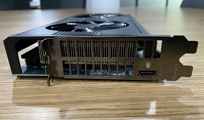 Sapphire-Radeon-RX-570-Duo-_-Dual-AMD-Polaris-GPU-Mining-Graphics-Card-_9-1480x1110.jpg