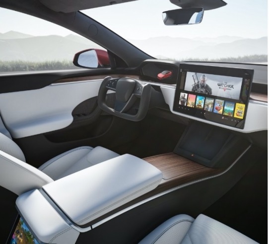 TESLA-1.jpg
