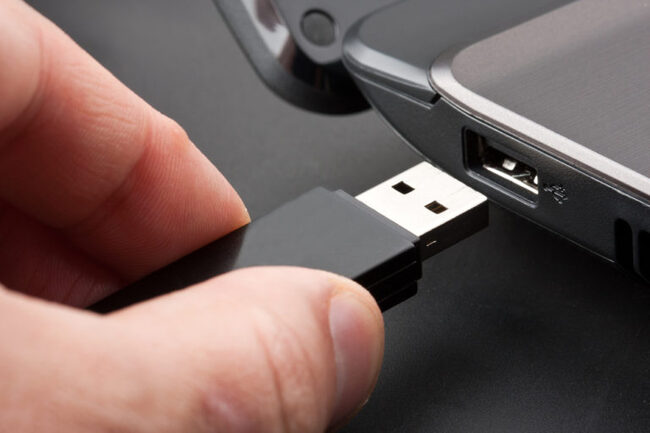 flash-usb-drive-768x512.jpg