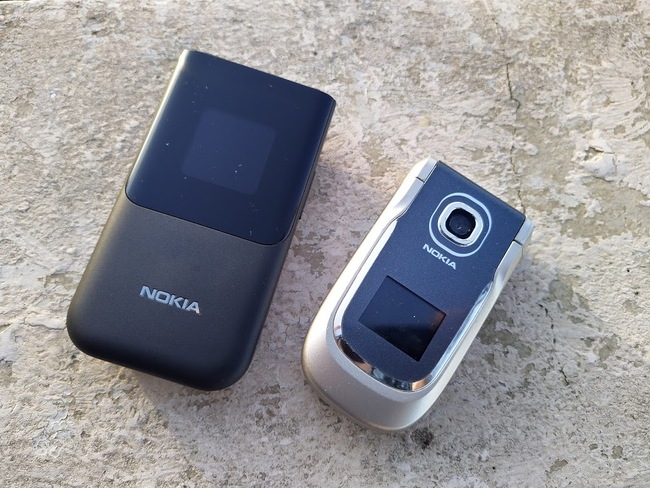 Nokia-2720-Flip-vs-2760.jpg