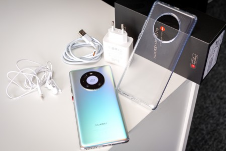 HUAWEI-fast -charging-2.jpg