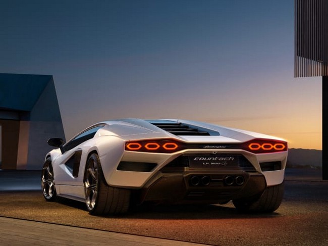 COUNTACH_2.jpg