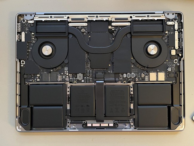 macbook-2021-teardown-2.jpg