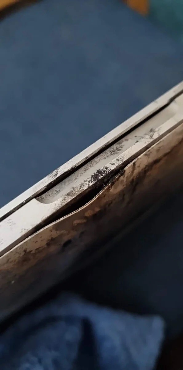 Burned-macbook-3.jpg