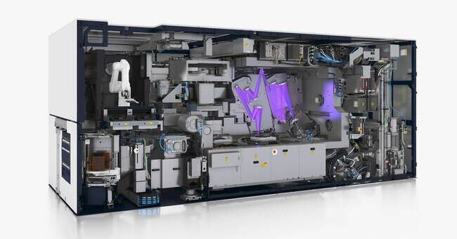 Business-ASML-The-EUV-system-without-its-covers-(ASML).jpg