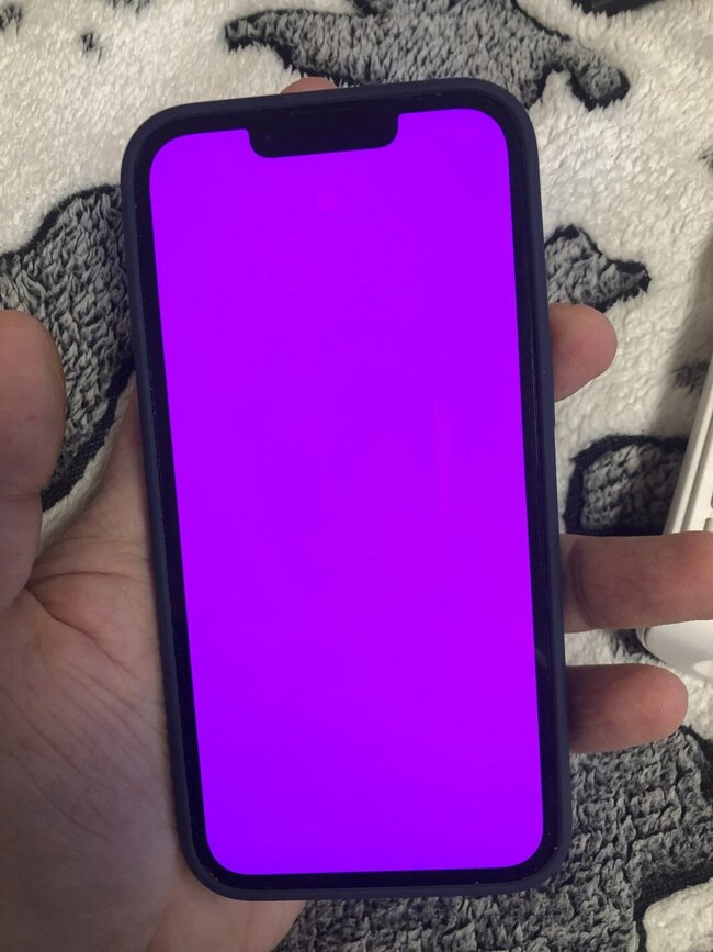 IPHONE-PINK2.jpg