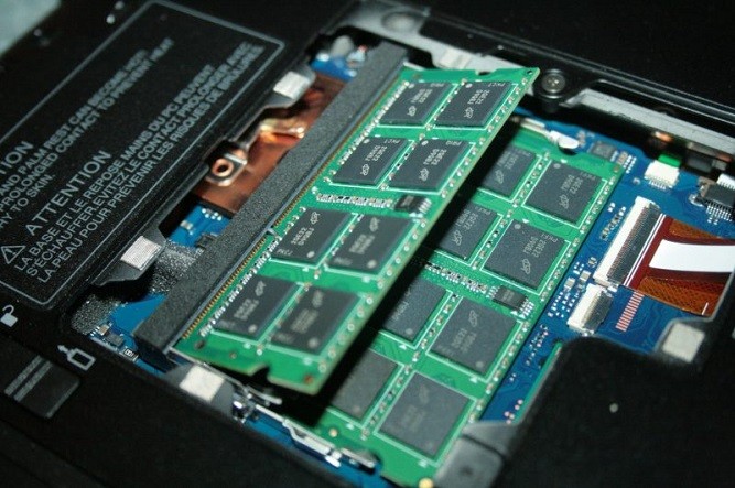 [تصویر:  Laptop-Ram-Upgrade-2.jpg]
