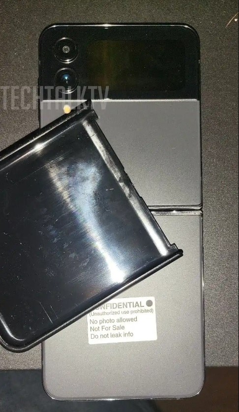 تصویر گوشی تاشوی گلکسی Z Flip 4