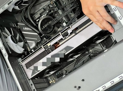 کارت گرافیک غول‌پیکر RTX 4090