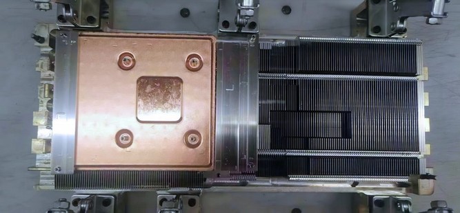 کارت گرافیک غول‌پیکر RTX 4090