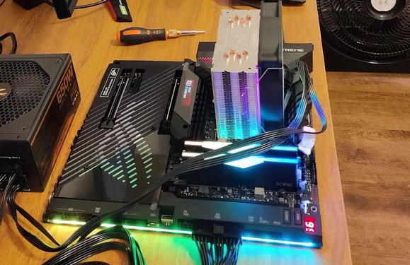 تصویر مادربرد Z790 اینتل