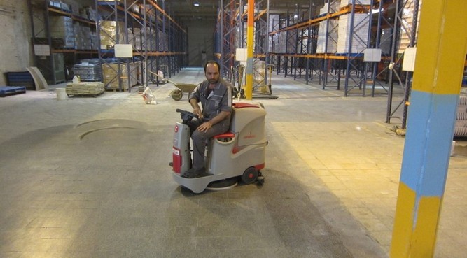 نظافت صنعتی مرکز تجاری خود را به چه کسی بسپاریم؟