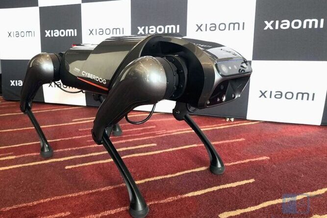 تصویری از ربات cyberdog شیائومی