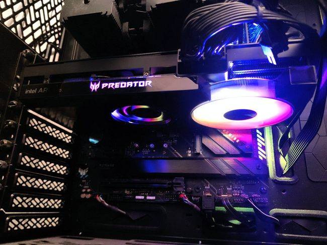 نصب کارت گرافیک ACER ARC A770 PREDATOR روی کیس