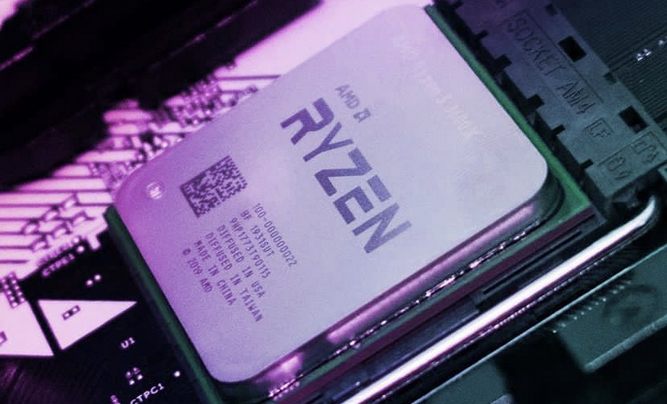 پردازنده ryzen 7 7700x زیر نور بنفش