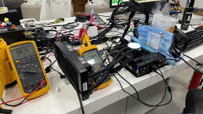 اورکلاک کارت گرافیک RTX 4090 با نیتروژن مایع