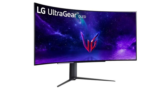 نمای جلوی مانیتور LG UltraGear OLED Curved