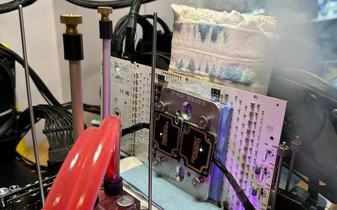 اورکلاک کارت گرافیک RTX 4090 HOF در نیتروژن مایع