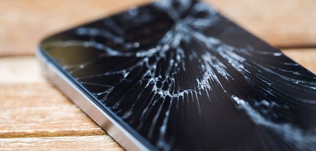 با ال سی دی شکسته گوشی چی کار کنیم؟