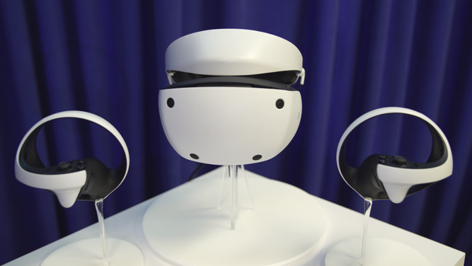 سونی برای عرضه ۲ میلیون دستگاه هدست واقعیت جازی PSVR 2 آماده می‌شود