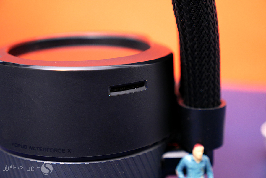 Gigabyte-Aorus-WaterForce-X360-x900-10.jpg