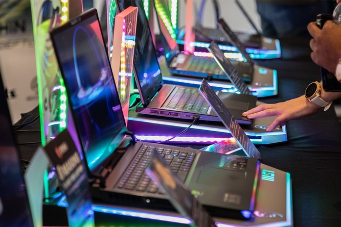 قیمت لپ تاپ Stealth 18 AI Studio