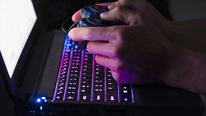 Gaming-laptop-c2.jpg