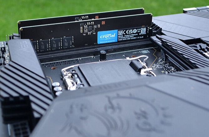 کاهش قیمت تراشه DRAM 