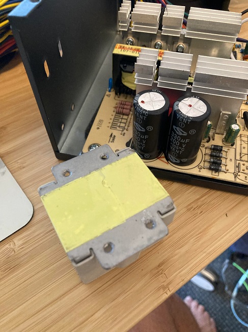 is-there-a-genuine-reason-this-cheap-psu-has-a-block-of-v0-5vbw4o25kt4c1.jpg