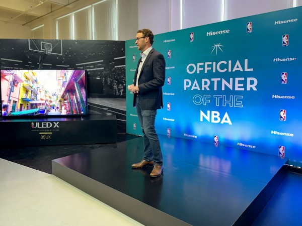 تلویزیون پرچمدار هایسنس