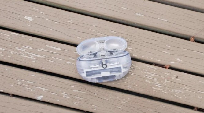 تصویر ایربادز +Beats Studio Buds