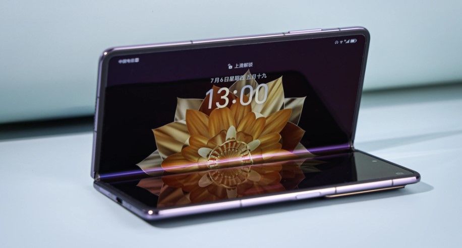 مقایسه گوشی گلکسی Z Fold 5 با آنر Magic V2