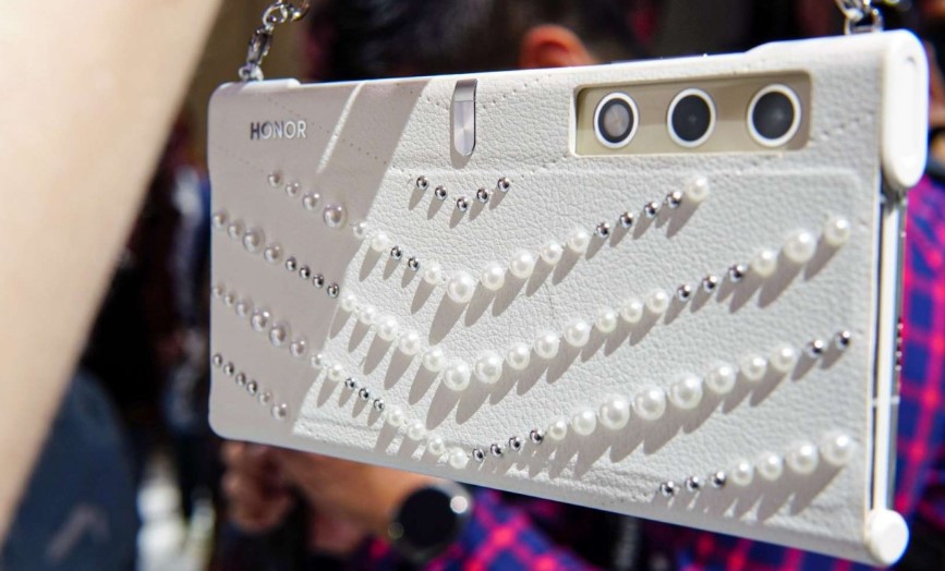 جزئیات بیشتر درباره گوشی تاشوی V Purse آنر