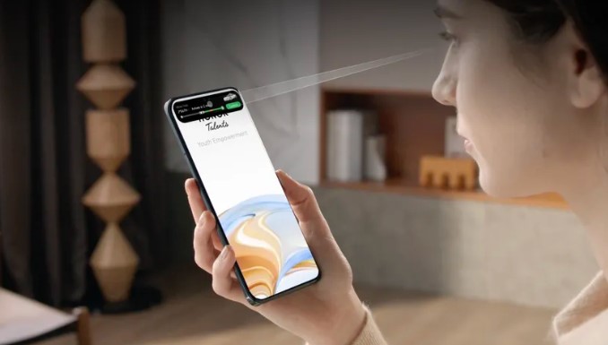 کنترل گوشی آنر مجیک ۶ فقط با نگاه کردن