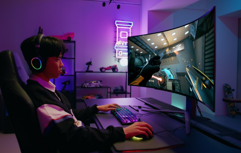 مشخصات سریعترین مانیتور اولد دنیا