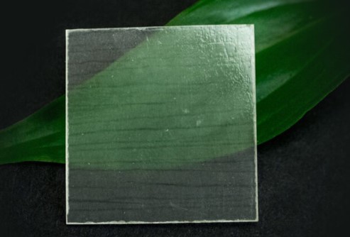 استحکام ده برابری نمایشگر چوبی نسبت به شیشه یا پلاستیک