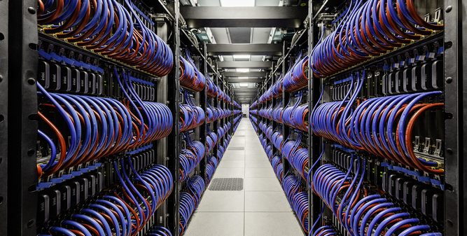 ابر کامپیوتر aurora