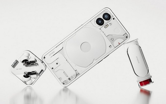 طراحی گوشی Nothing Phone 2 در رنگ سفید