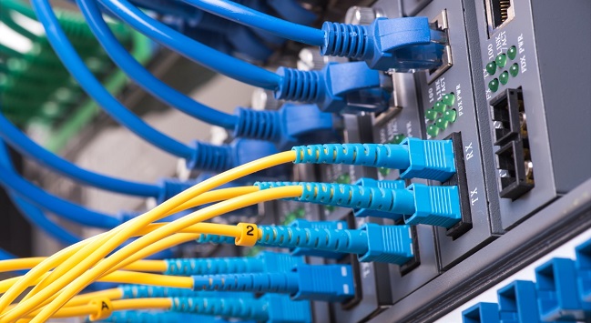 اتصال تمام مدارس شهری به فناوری فیبر نوری