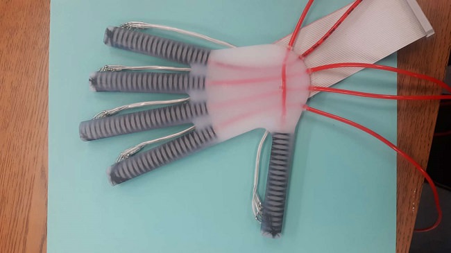 امید به بهبود بیماران سکته مغزی با این دستکش های هوشمند