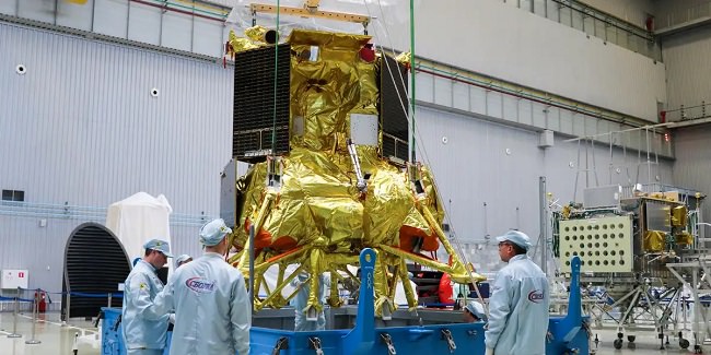 شکست ماموریت لونا ۲۵ روسیه روی ماه