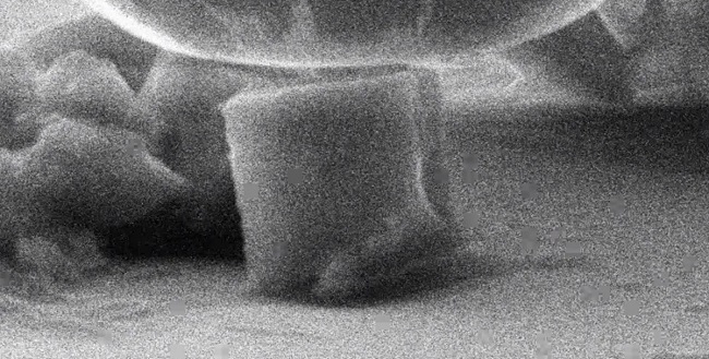 ساخت مستحکمترین ماده با ترکیب DNA و شیشه