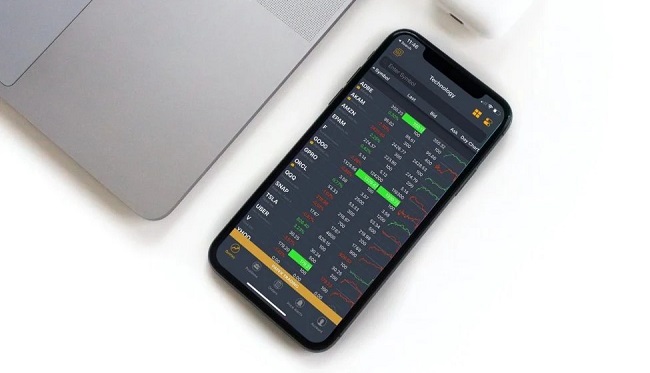 انتخاب بهترین گوشی برای ترید