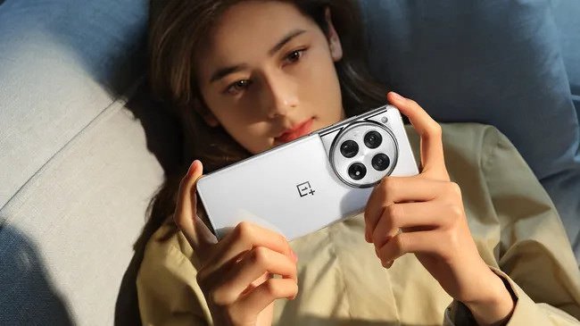 گوشی پرچمدار OnePlus 12 عرضه شد