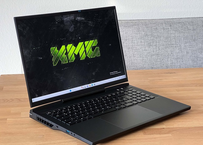 تصویری از لپتاپ Schenker XMG Neo 17 2024