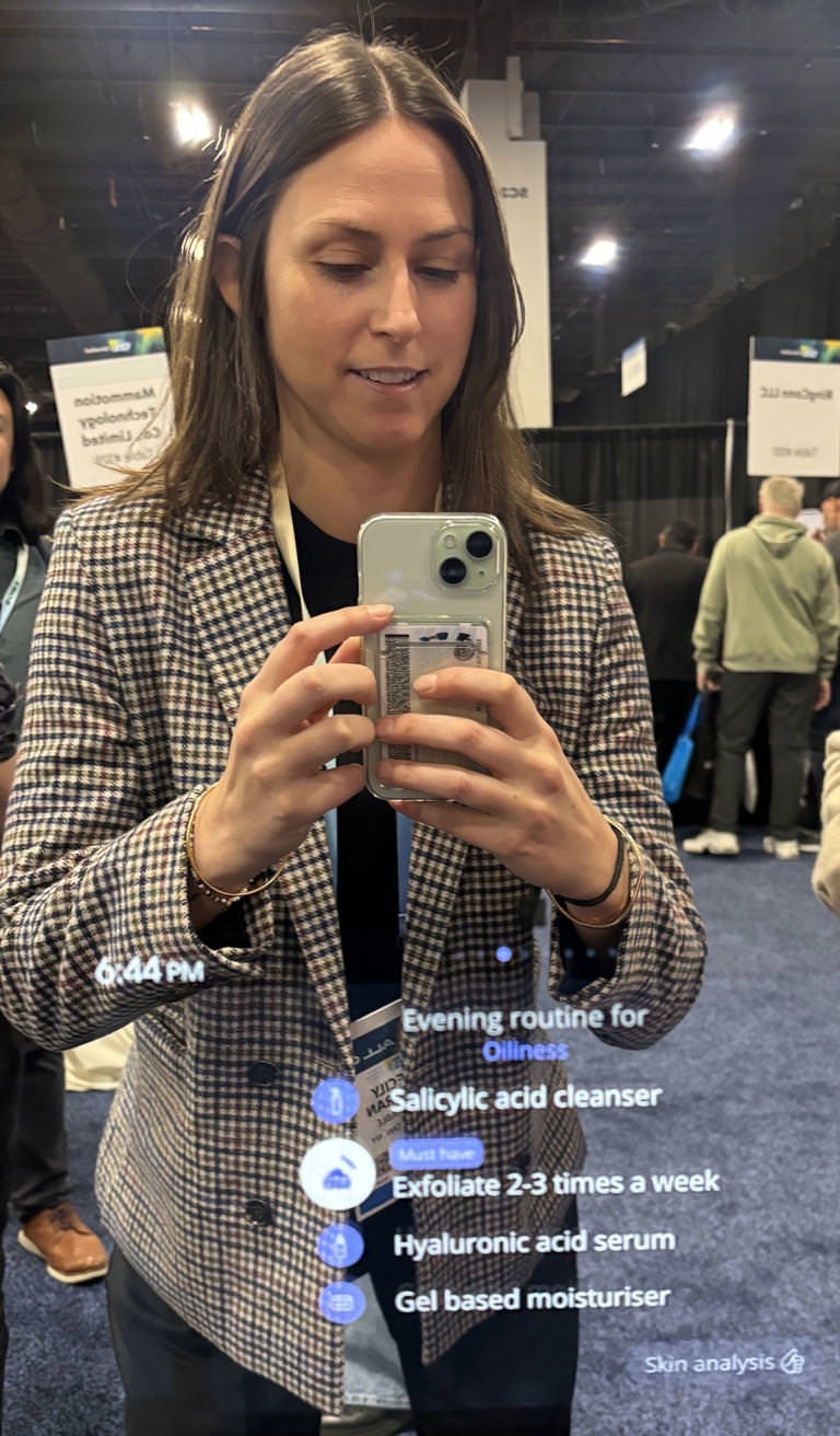 آینه مجهز به هوش مصنوعی BMind